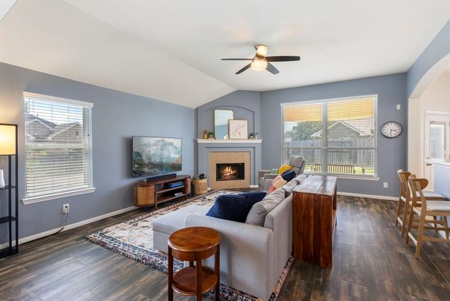 4613 Meridian Park Dr, House other with 3 bedrooms, 2 bathrooms and 2 parking in Pearland TX | Image 24