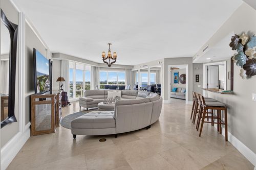 905b-2700 N Ocean Dr, Riviera Beach, FL, 33404-3876 | Card Image