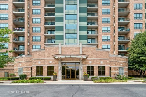 306-6420 Double Eagle Dr, Woodridge, IL, 60517-1757 | Card Image