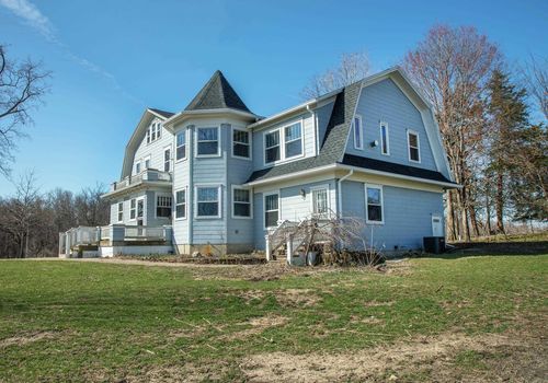 1789 235th St, Waverly, IA, 50677-9032 | Card Image