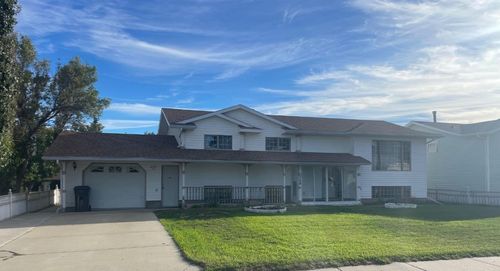 329 8 Ave, Bassano, AB, T0J0B0 | Card Image