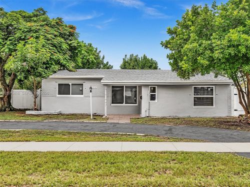 6800 Raleigh St, Hollywood, FL, 33024-2810 | Card Image
