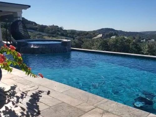 6710 Manor Hl, San Antonio, TX, 78257-1107 | Card Image