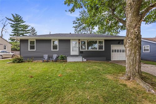 2227 Yorkshire Dr, Decatur, IL, 62526-3313 | Card Image