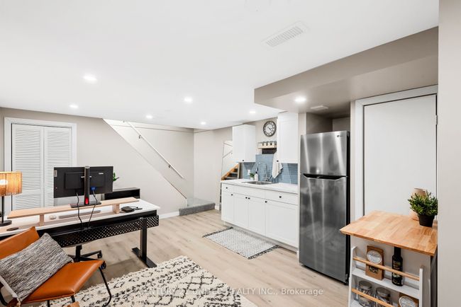 789 Parkhill Rd W, House other with 3 bedrooms, 3 bathrooms and 10 parking in Peterborough ON | Image 28
