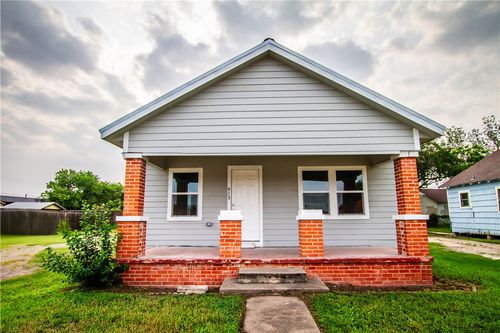 413 S San Patricio St, Sinton, TX, 78387-3350 | Card Image
