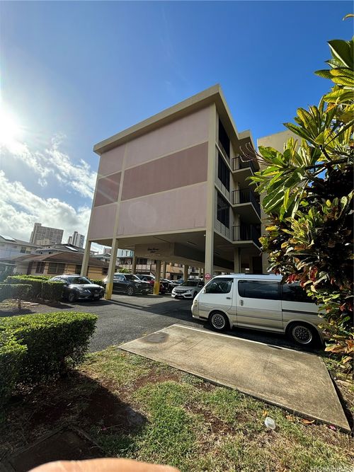 apt-402-2255 Date St, Honolulu, HI, 96826-4021 | Card Image