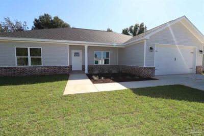 2140 Chapparal St, House other with 3 bedrooms, 2 bathrooms and 2 parking in Navarre FL | Image 1