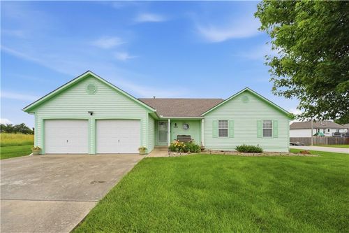3108 Whistle Rd, Harrisonville, MO, 64701-4381 | Card Image