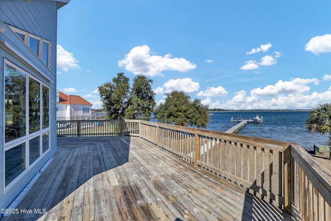 943 Chadwick Shores Dr, House other with 4 bedrooms, 4 bathrooms and null parking in Sneads Ferry NC | Image 37