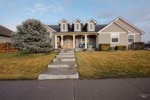 1790 Ne Cinder Loop, Mountain Home, ID, 83647-2954 | Card Image