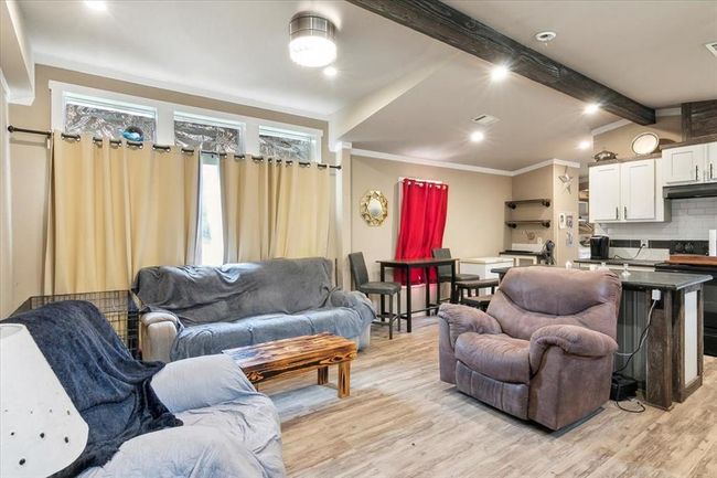 13271 Mustang Trl, House other with 2 bedrooms, 1 bathrooms and null parking in Hamshire TX | Image 8