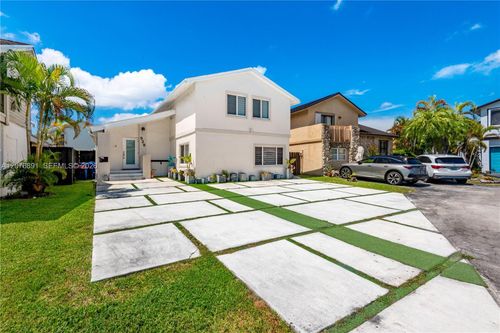 928 Nw 106th Ave Circle, Miami, FL, 33172 | Card Image