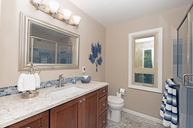 47233 County Road 380, House other with 5 bedrooms, 3 bathrooms and null parking in Grand Junction MI | Image 22