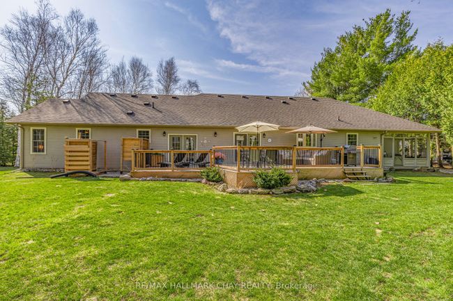 8 Penny Lane, House other with 3 bedrooms, 2 bathrooms and 6 parking in Wasaga Beach ON | Image 38