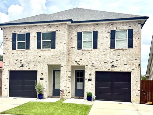 819 N Woodlawn Ave, Metairie, LA, 70001-4761 | Card Image
