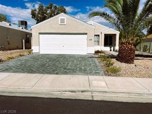 712 Roberta Alecia Ave, North Las Vegas, NV, 89031-7970 | Card Image