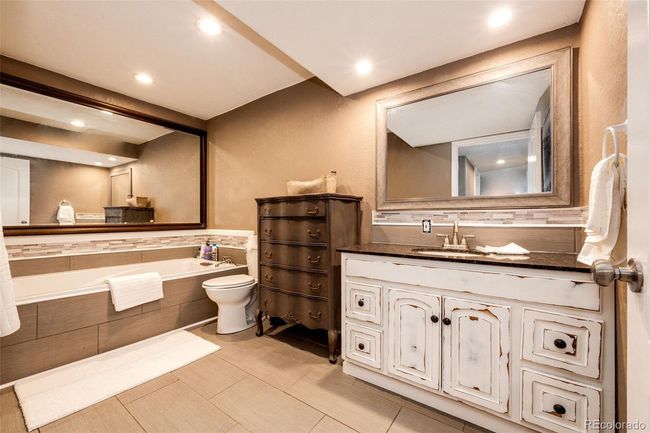 28505 County Road 5, House other with 5 bedrooms, 3 bathrooms and 6 parking in Elizabeth CO | Image 28
