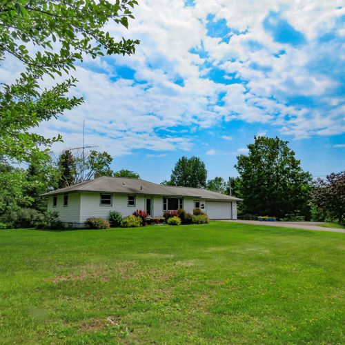 532 Caribou Trl, Lutsen, MN, 55612-9505 | Card Image