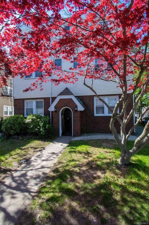 apt-2w-840 Seaman Ave E, North Baldwin, NY, 11510-2835 | Card Image