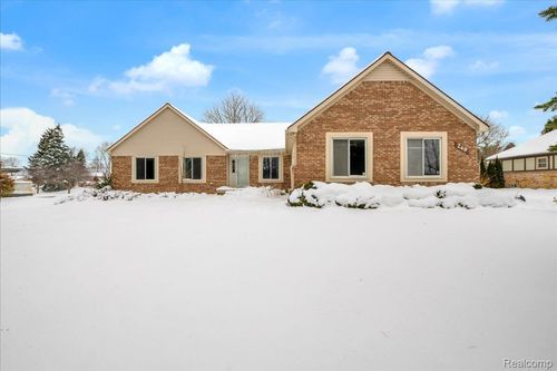 249 Silverbell Rd, Lake Orion, MI, 48360-2489 | Card Image