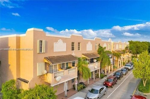 a106-77 E 4th St, Hialeah, FL, 33010-6240 | Card Image