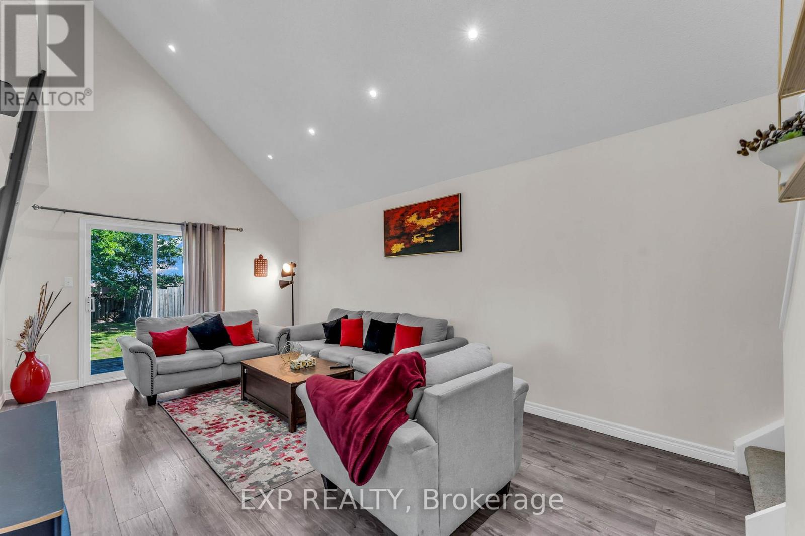 Residential in Lincoln (Beamsville) 5