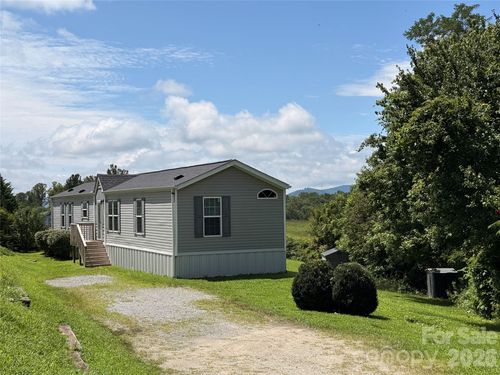 166 Albert Dr, Flat Rock, NC, 28731-5609 | Card Image