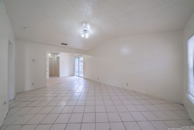 0 - 7904 Broadwick, Townhouse with 3 bedrooms, 2 bathrooms and null parking in San Antonio TX | Image 3