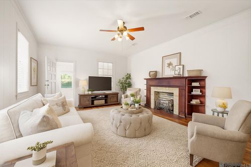 370 Marion Dr, Baton Rouge, LA, 70806-4411 | Card Image