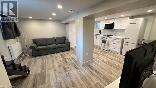 ll-155 Wentworth Street S, Hamilton, ON, L8N2Z1 | Card Image