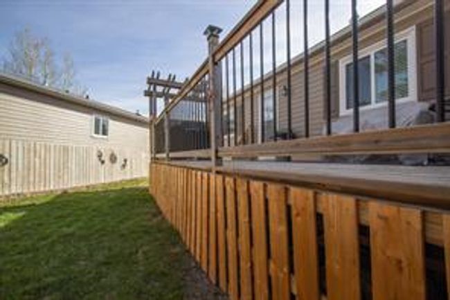 2300 13 St N, Home with 3 bedrooms, 2 bathrooms and 2 parking in Lethbridge AB | Image 26