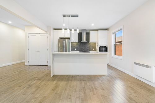 5034 Av Randall, Montréal, QC, H4V2V1 | Card Image
