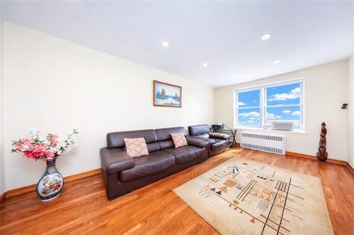 6a-3025 Ocean Ave, Brooklyn, NY, 11235-3422 | Card Image