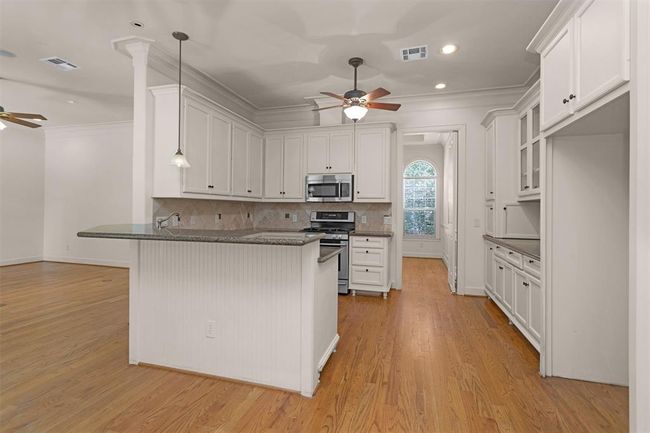 12689 Longmire Way, House other with 4 bedrooms, 4 bathrooms and 2 parking in Conroe TX | Image 18