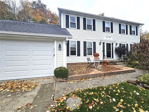 10424 Oviatt Ln, Twinsburg, OH, 44087-1472 | Card Image
