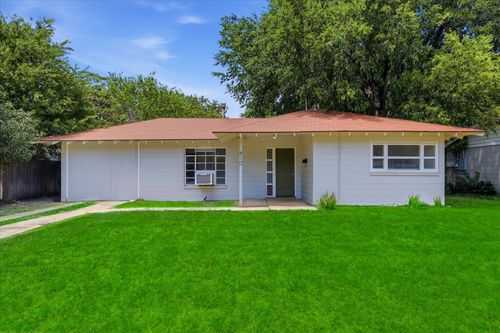 610 Crescent St, Denton, TX, 76201-2808 | Card Image