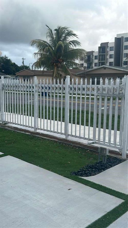 1-2335 Nw 171st Ter, Miami Gardens, FL, 33056 | Card Image