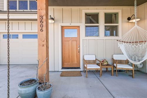 3606 Sw Badger Ave, Redmond, OR, 97756-7286 | Card Image
