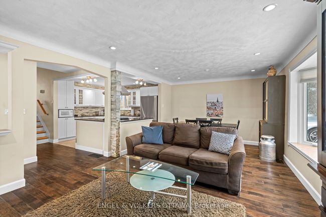 797 Hamlet Rd, House other with 2 bedrooms, 2 bathrooms and 2 parking in Ottawa ON | Image 9