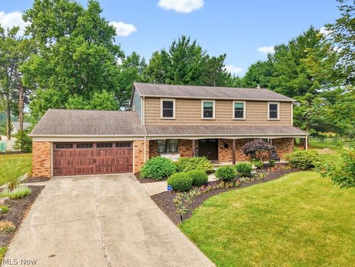 7468 Canyon Cir, Middleburg Heights, OH, 44130-6738 | Card Image