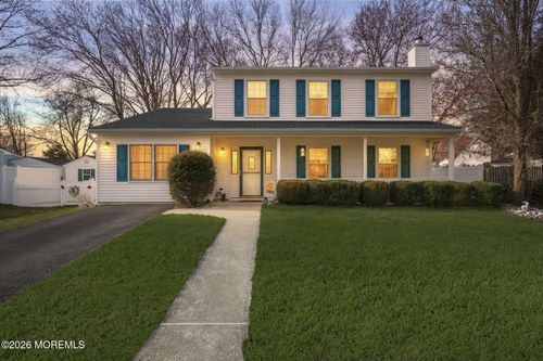 64 Appletree Rd, Howell, NJ, 07731-2220 | Card Image