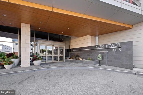 apt-806-105 Christina Landing Dr, WILMINGTON, DE, 19801-5266 | Card Image