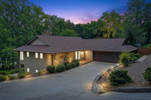 1052 Lakemont Dr, Gainesville, GA, 30501-2706 | Card Image
