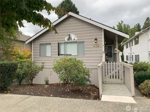5229 Fauntleroy Way Sw, Seattle, WA, 98136-1286 | Card Image