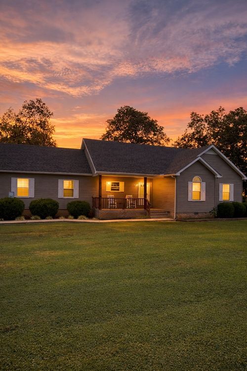 999 Sherrill Rd, Decherd, TN, 37324-4271 | Card Image