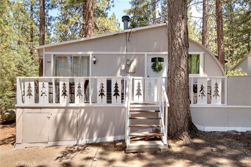 745 Eureka Dr, Big Bear Lake, CA, 92315-2079 | Card Image