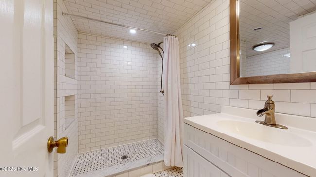 2301 Sloop Point Loop Rd, House other with 3 bedrooms, 2 bathrooms and null parking in Hampstead NC | Image 43