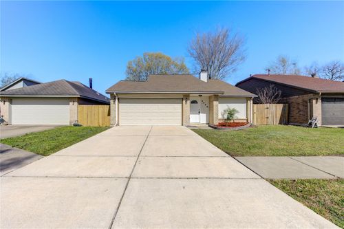 2036 Woodland Hills Dr, Missouri City, TX, 77489-2927 | Card Image