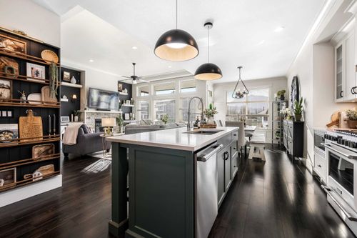 43-46213 Hak'Weles Rd, Chilliwack, BC, V4Z0C6 | Card Image